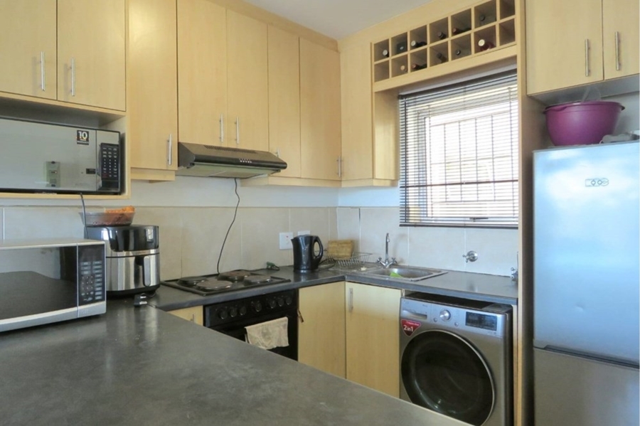 2 Bedroom Property for Sale in Parklands Western Cape